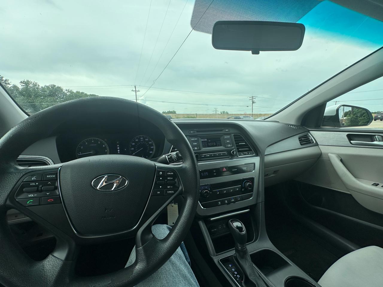 Hyundai Sonata SE 2016