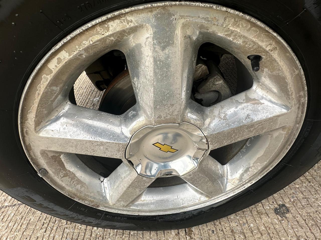 Chevrolet Suburban LT 1500 4WD 2011