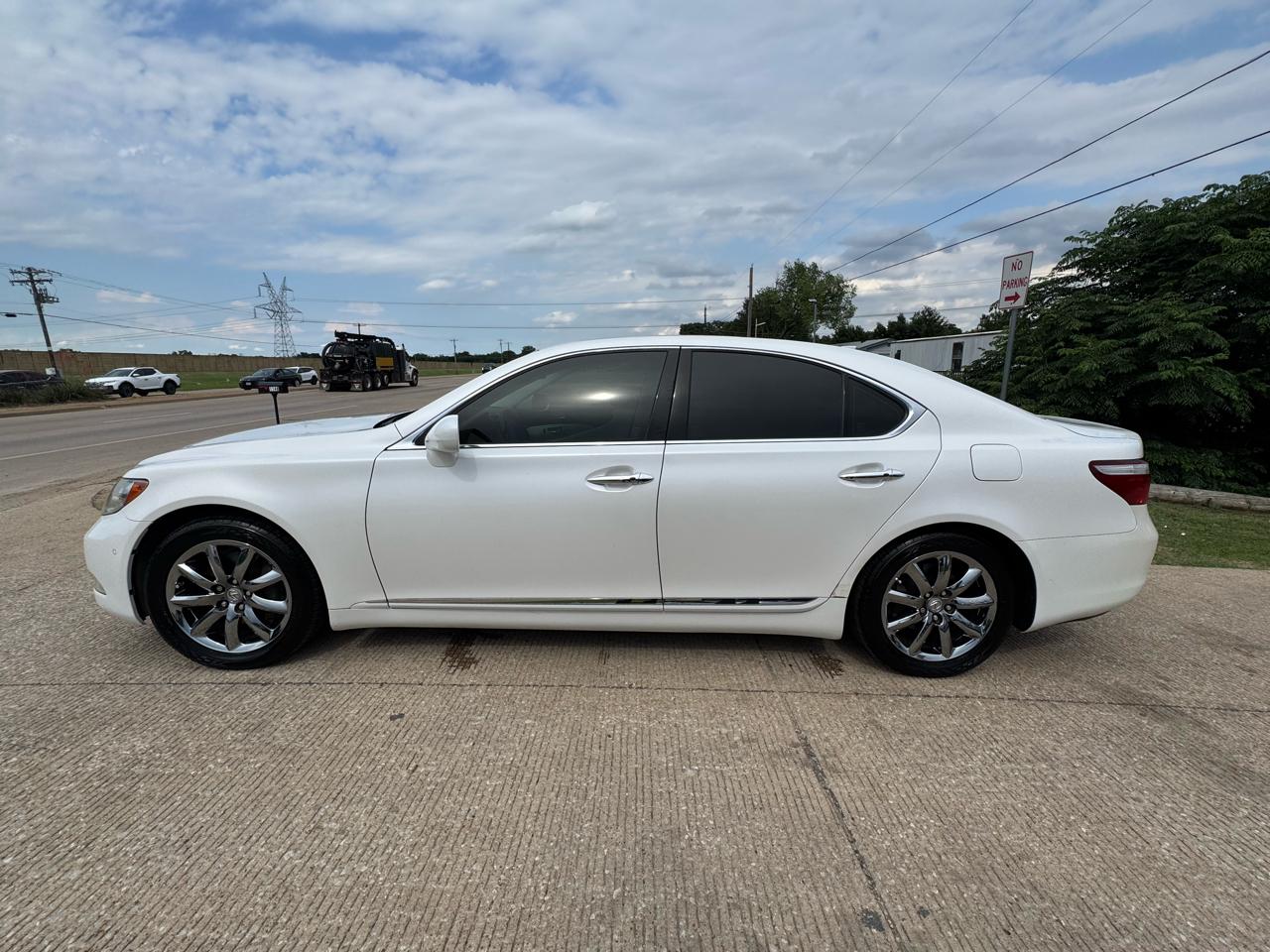 Lexus LS 460 Luxury Sedan 2007