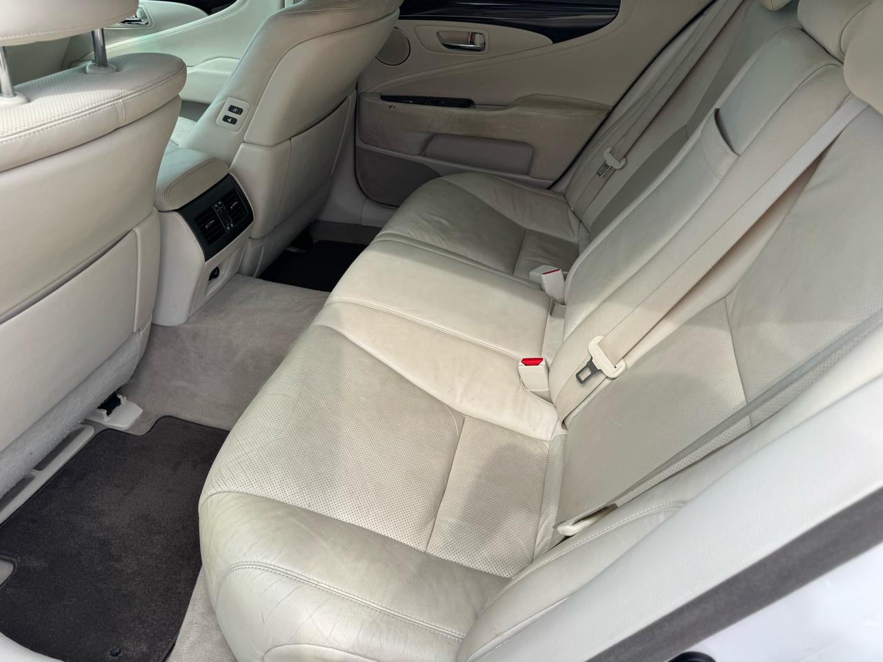 Lexus LS 460 Luxury Sedan 2007
