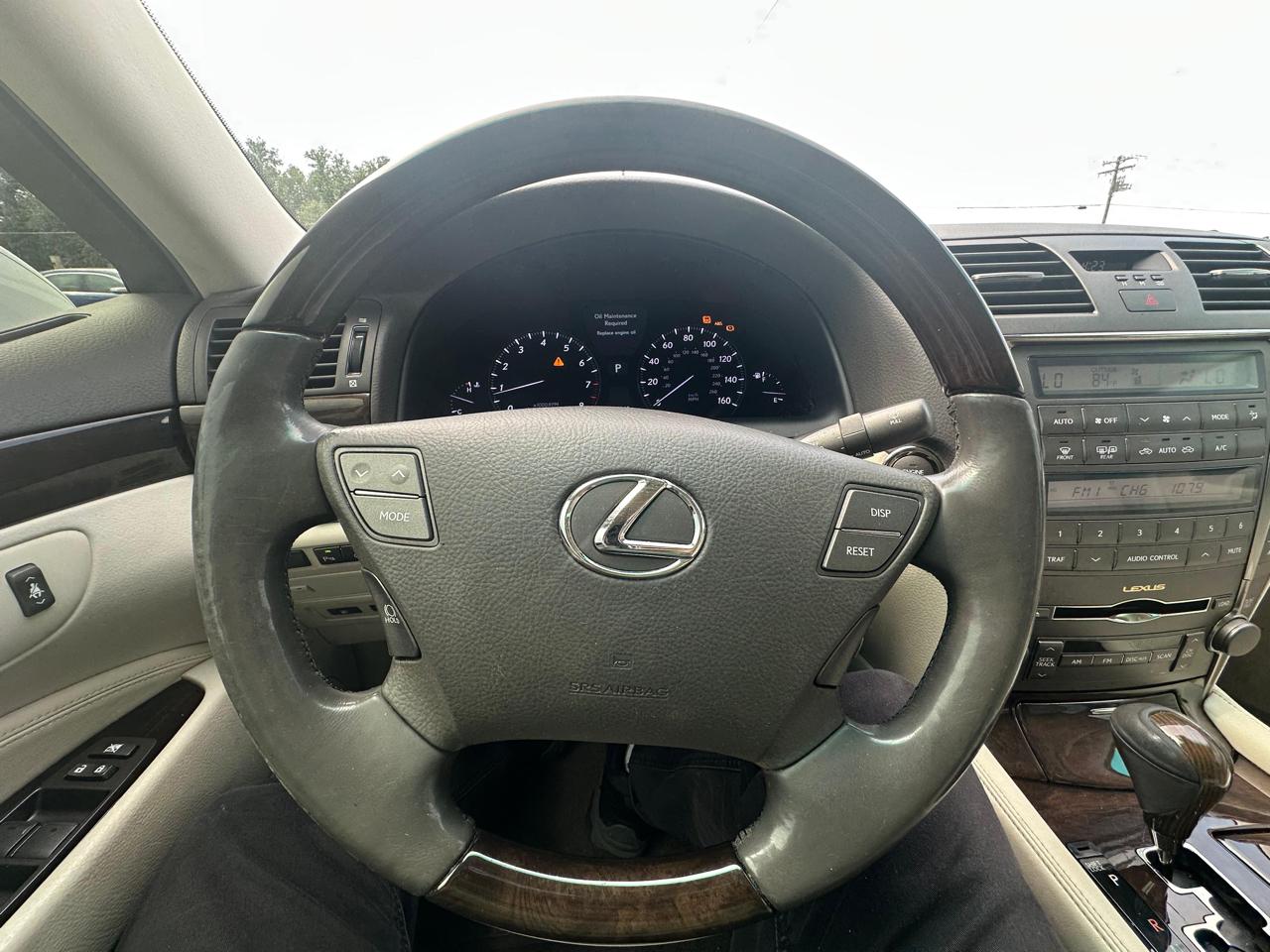 Lexus LS 460 Luxury Sedan 2007