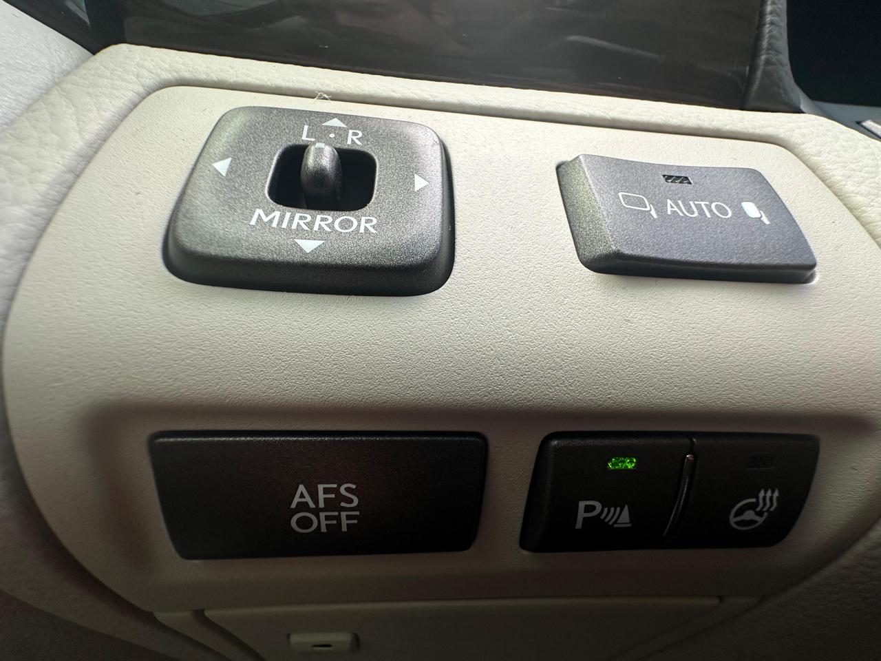Lexus LS 460 Luxury Sedan 2007