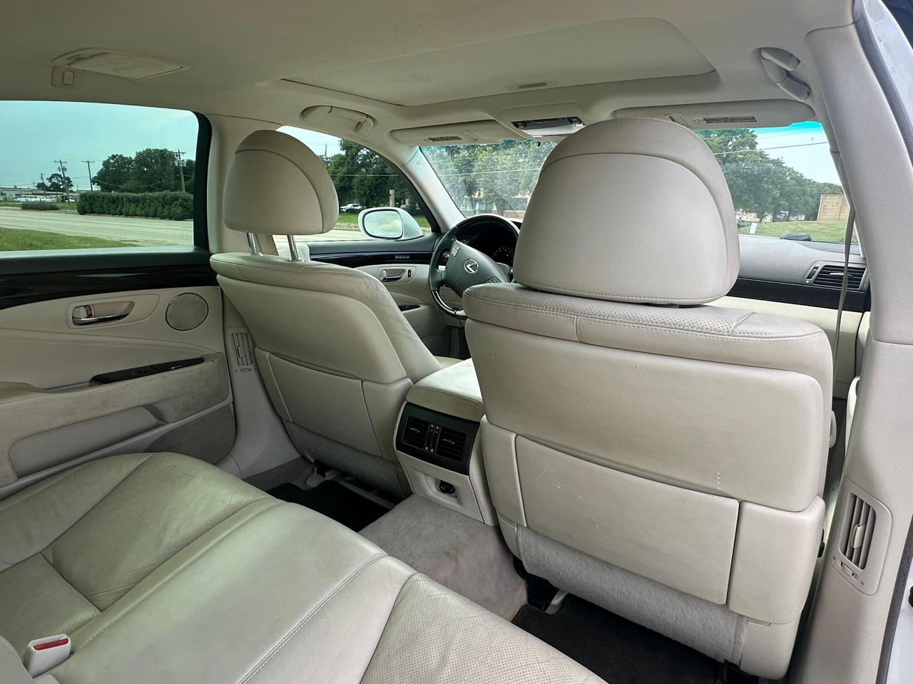 Lexus LS 460 Luxury Sedan 2007