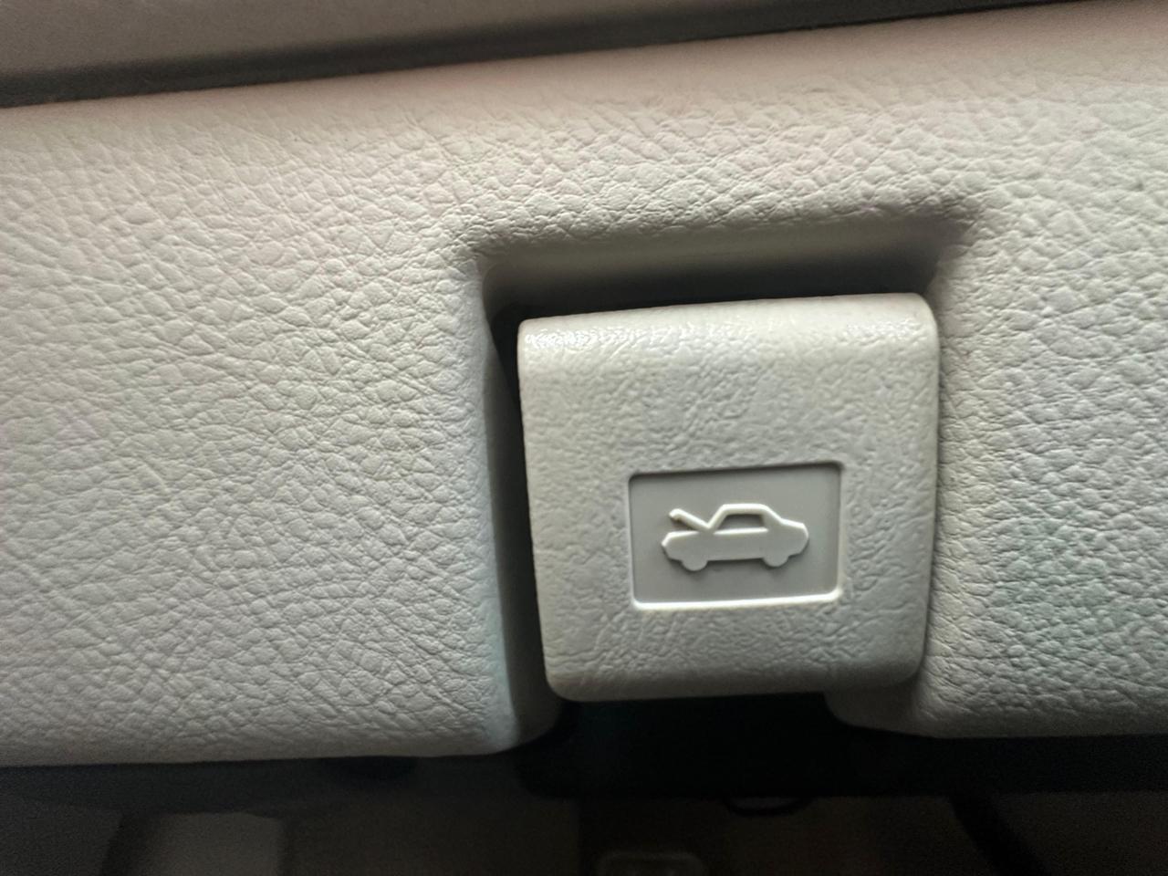 Lexus LS 460 Luxury Sedan 2007