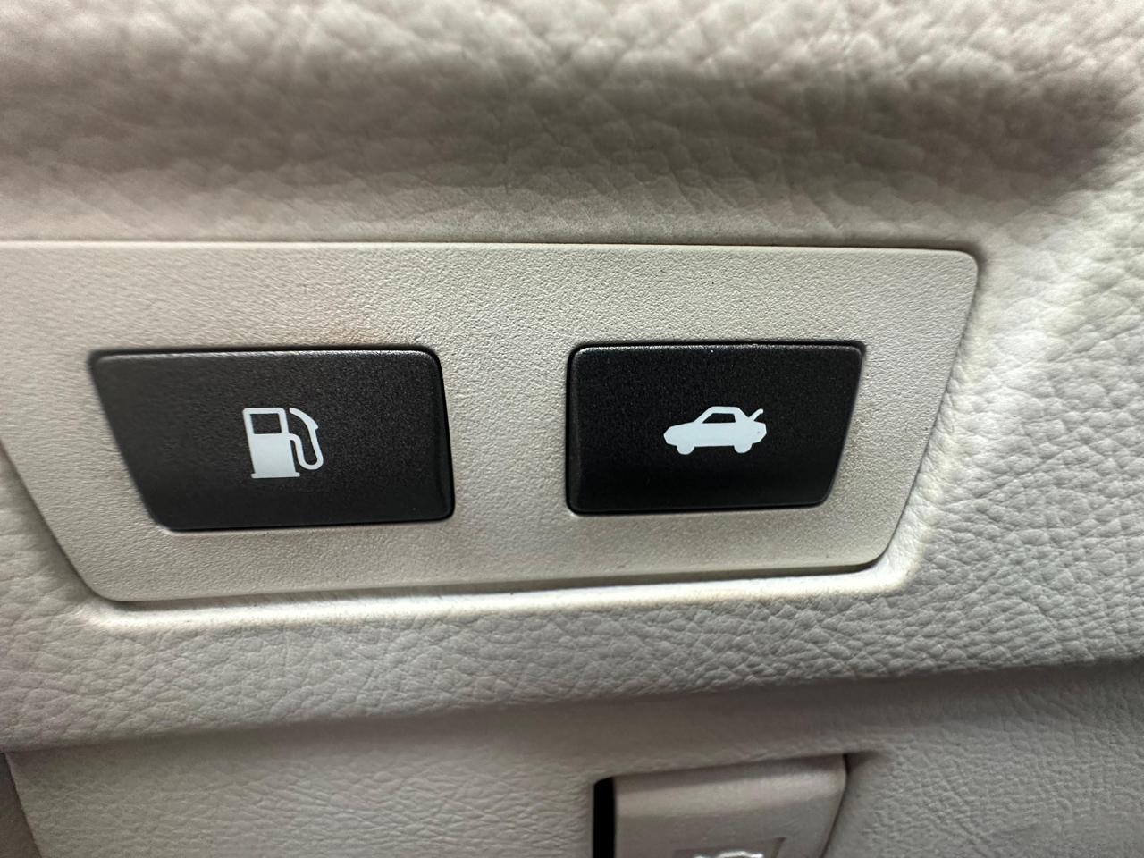 Lexus LS 460 Luxury Sedan 2007