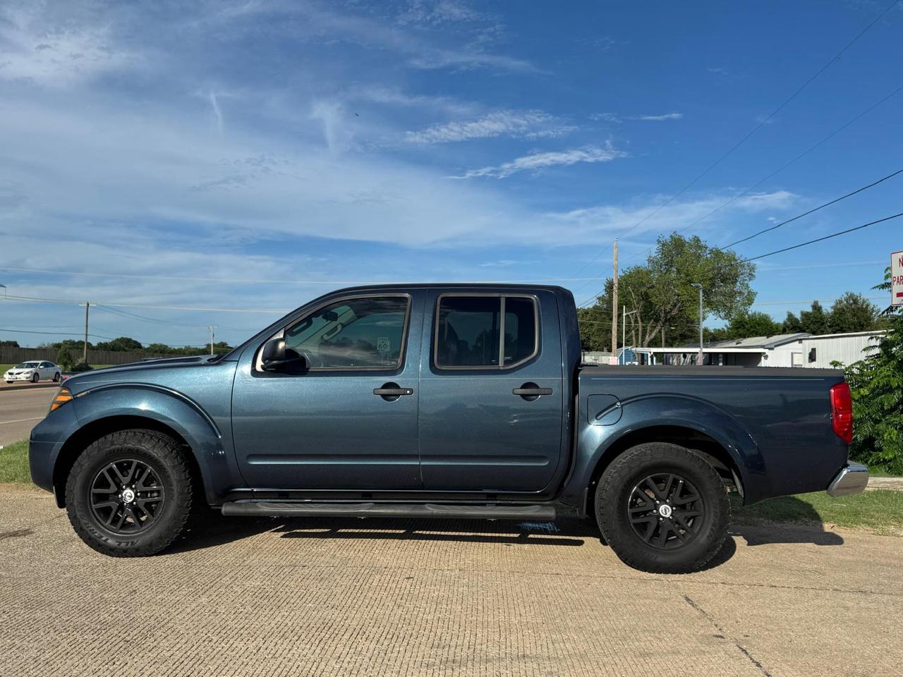 Nissan Frontier S Crew Cab 5AT 2WD 2015