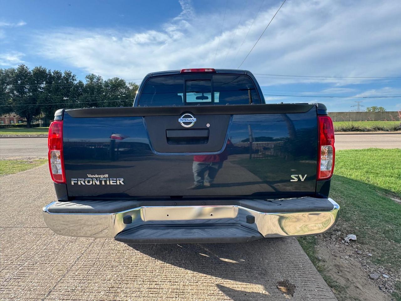 Nissan Frontier S Crew Cab 5AT 2WD 2015