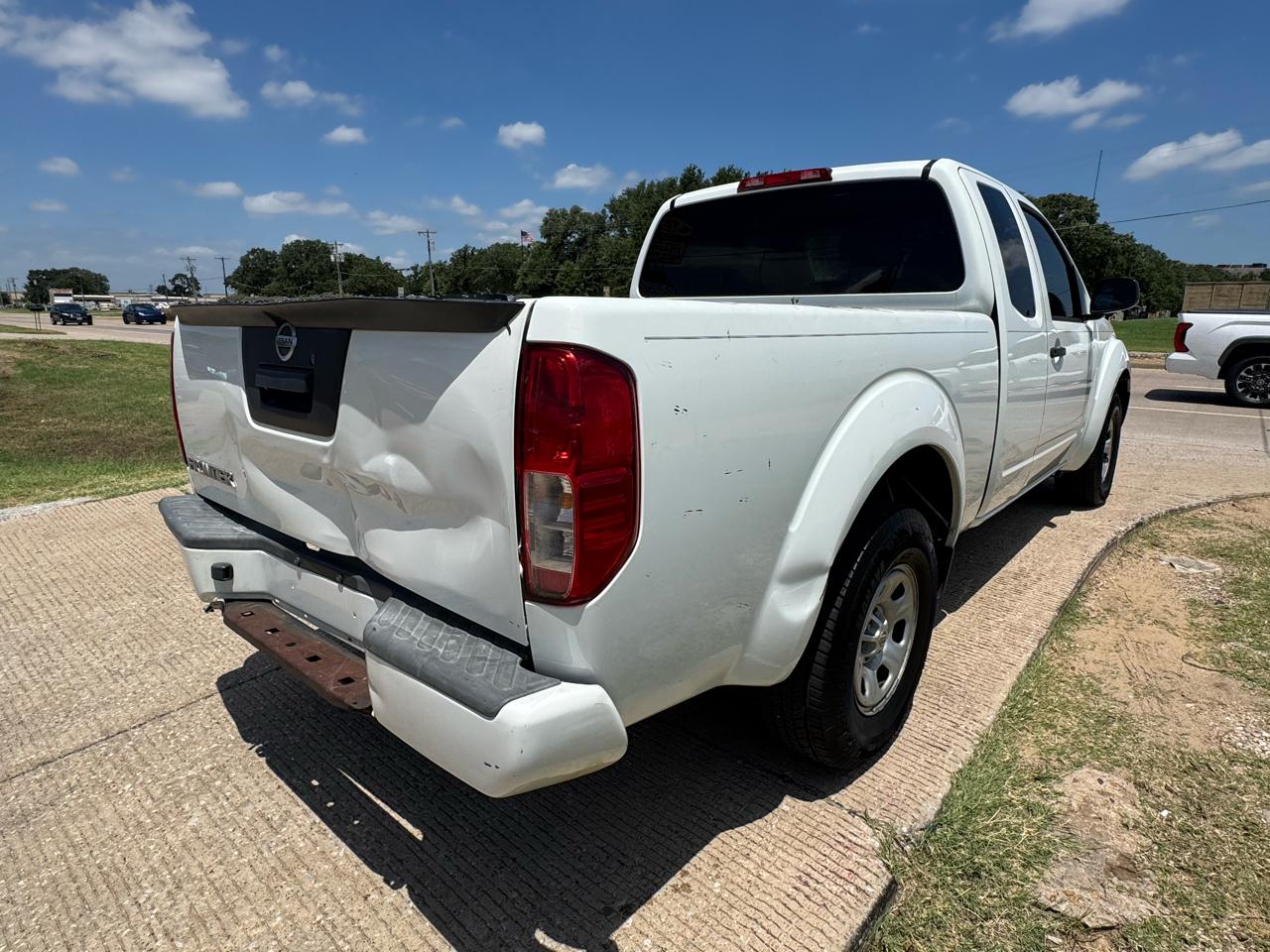 Nissan Frontier S King Cab I4 5MT 2WD 2019