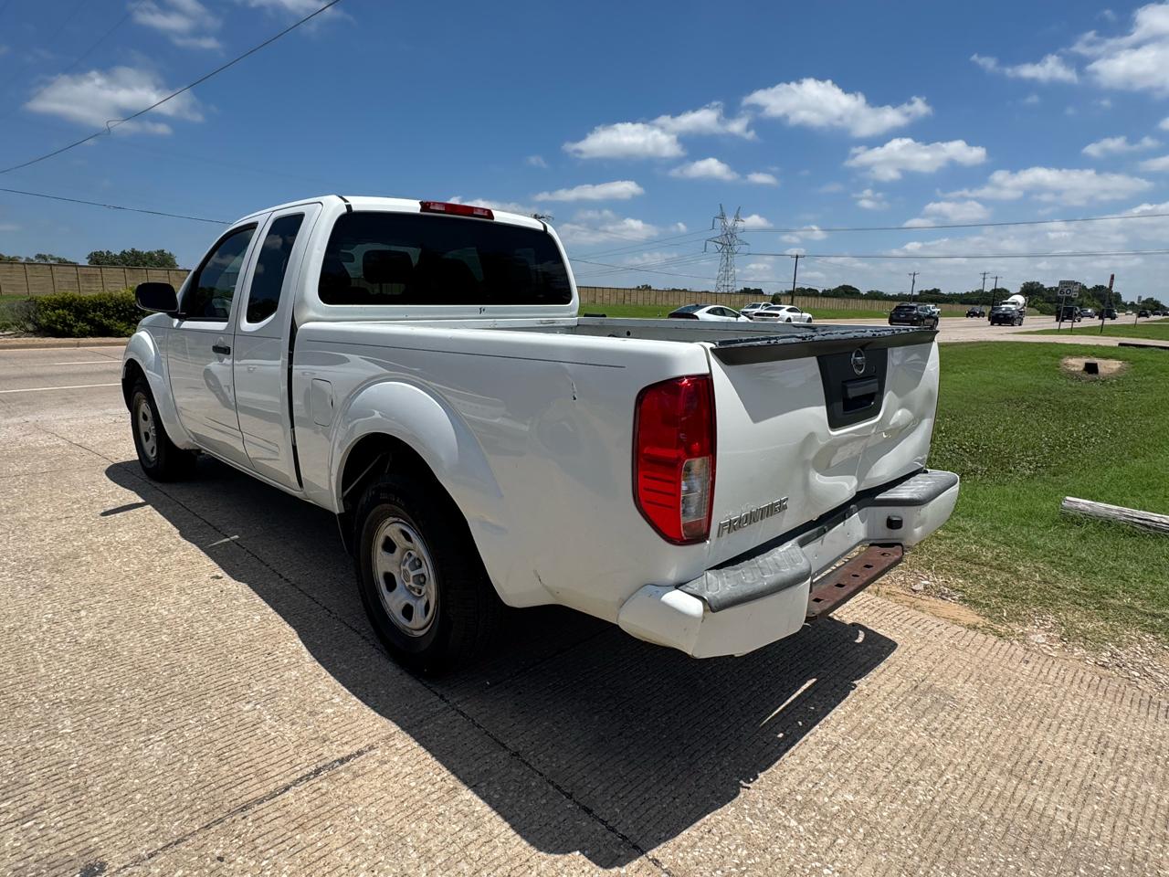 Nissan Frontier S King Cab I4 5MT 2WD 2019