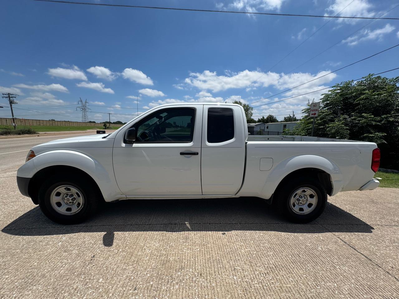 Nissan Frontier S King Cab I4 5MT 2WD 2019