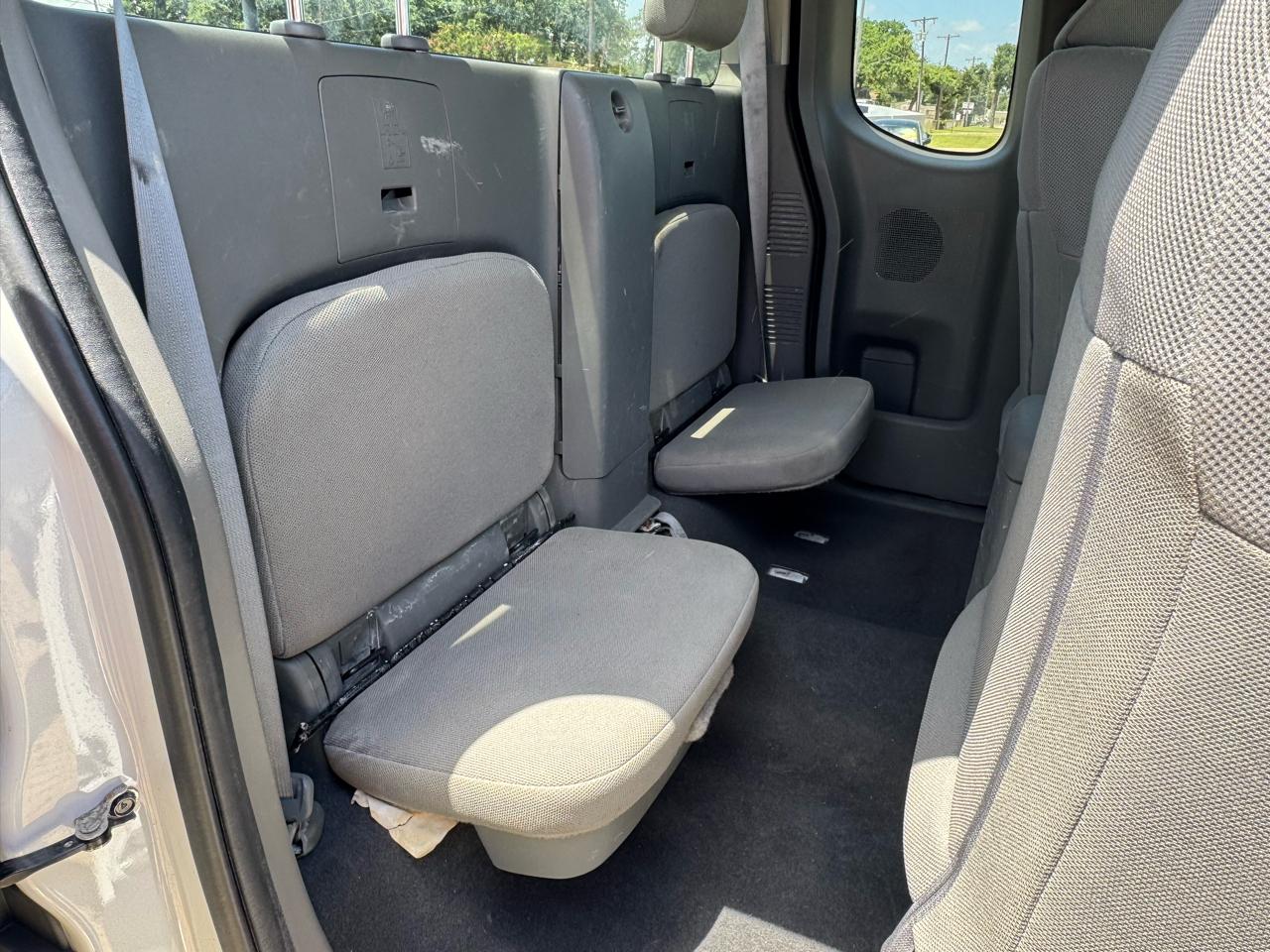 Nissan Frontier S King Cab I4 5MT 2WD 2019
