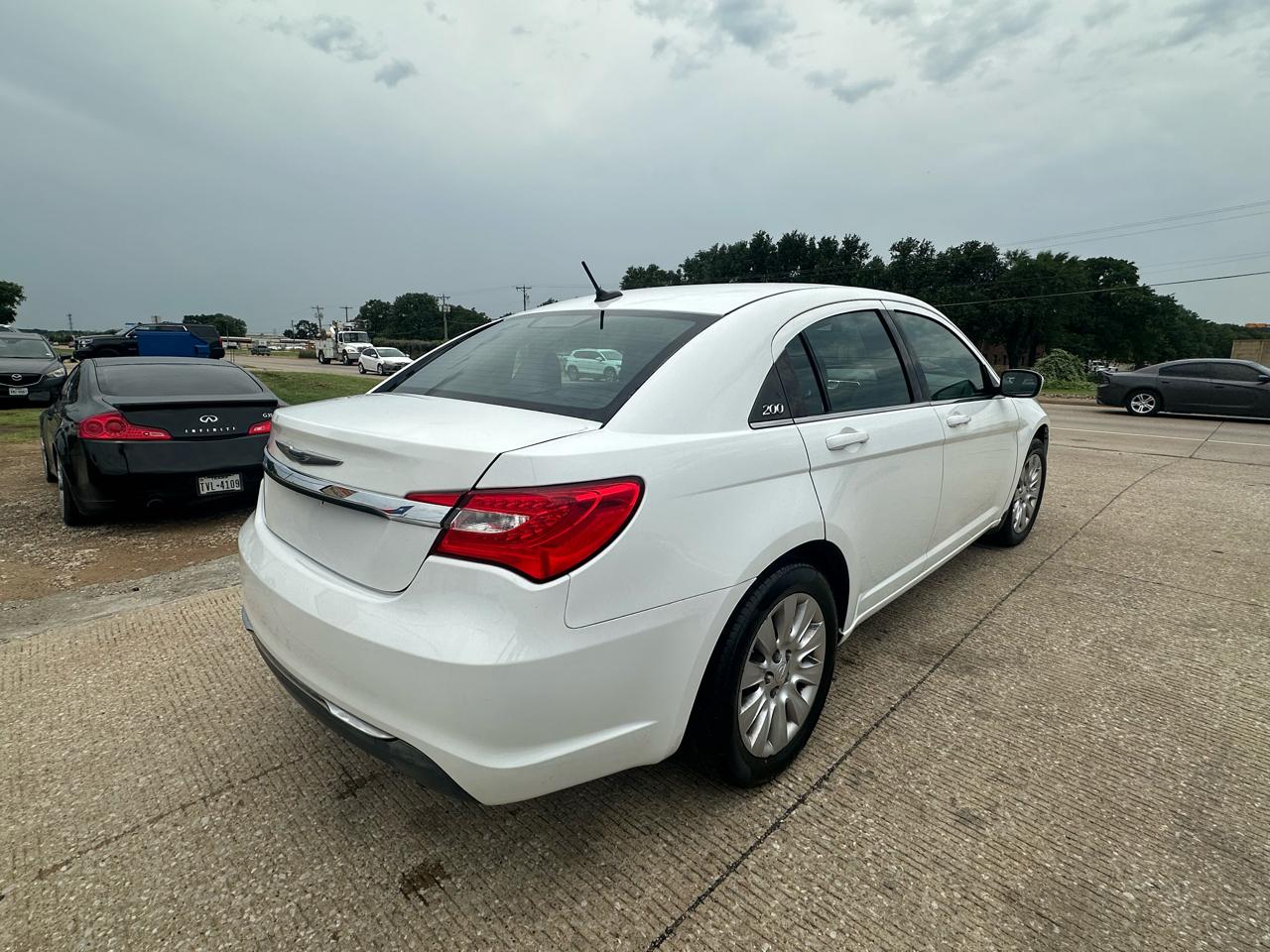 Chrysler 200 LX 2014