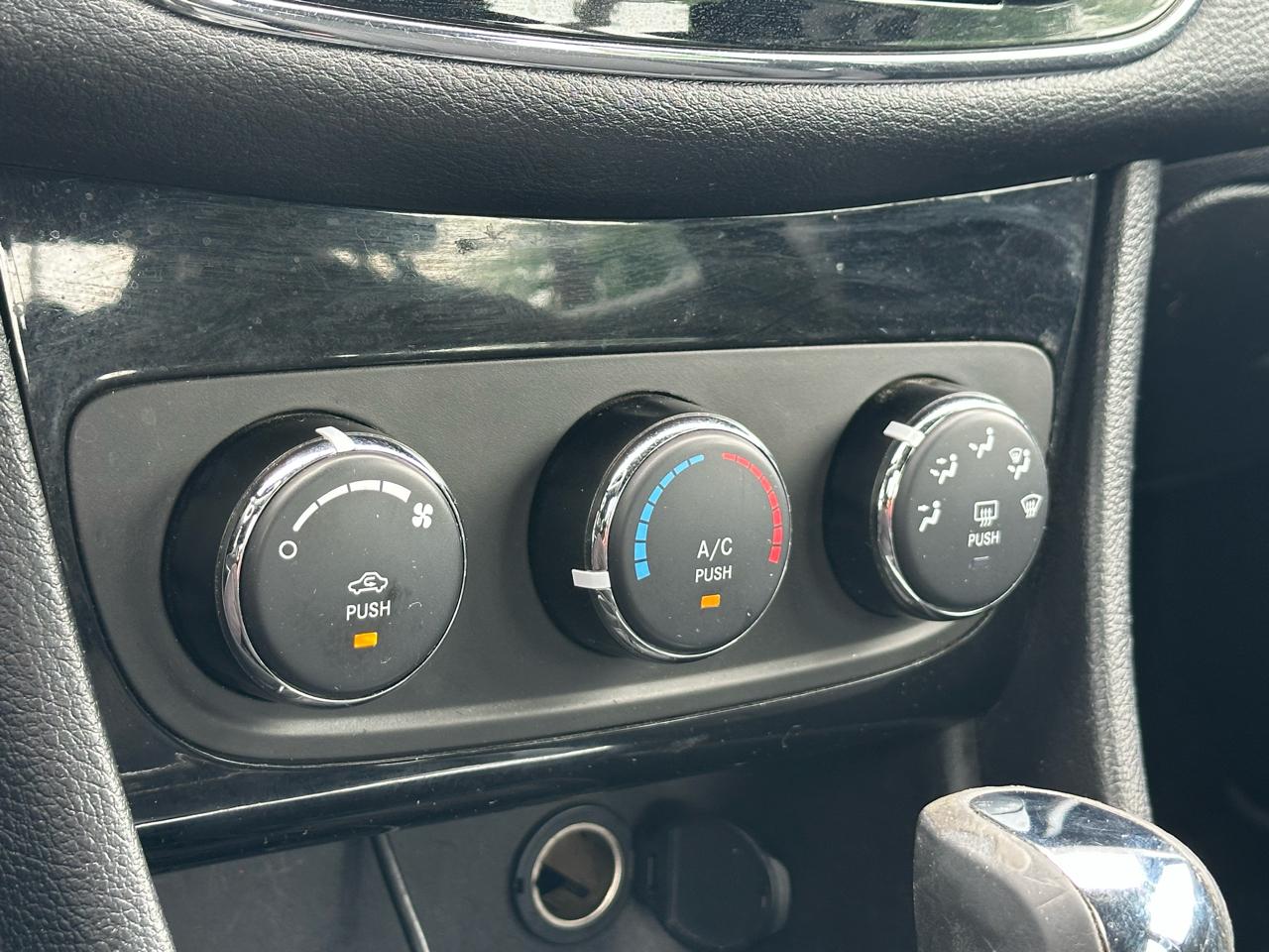 Chrysler 200 LX 2014