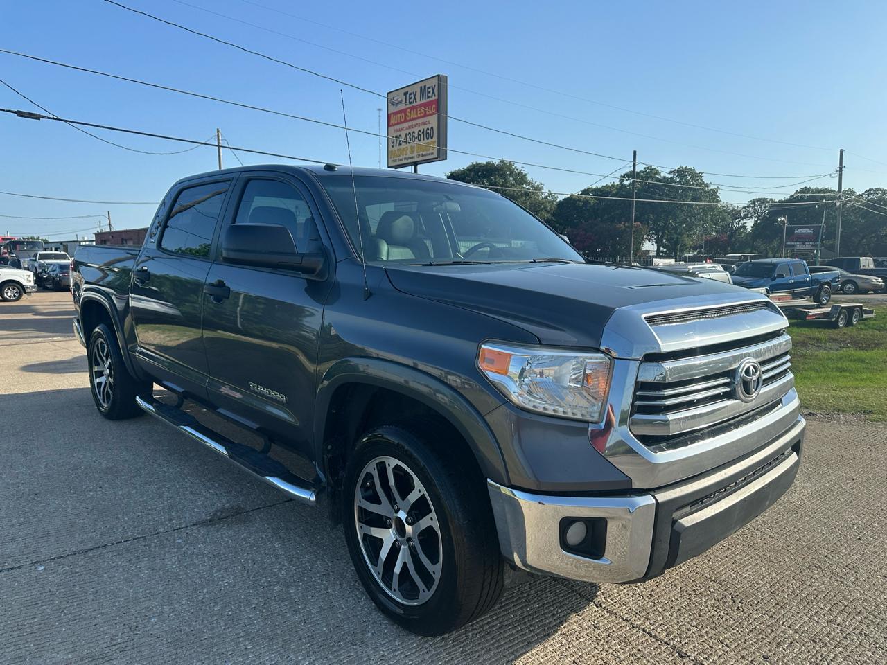 Toyota Tundra SR5 4.6L V8 CrewMax 2WD 2017
