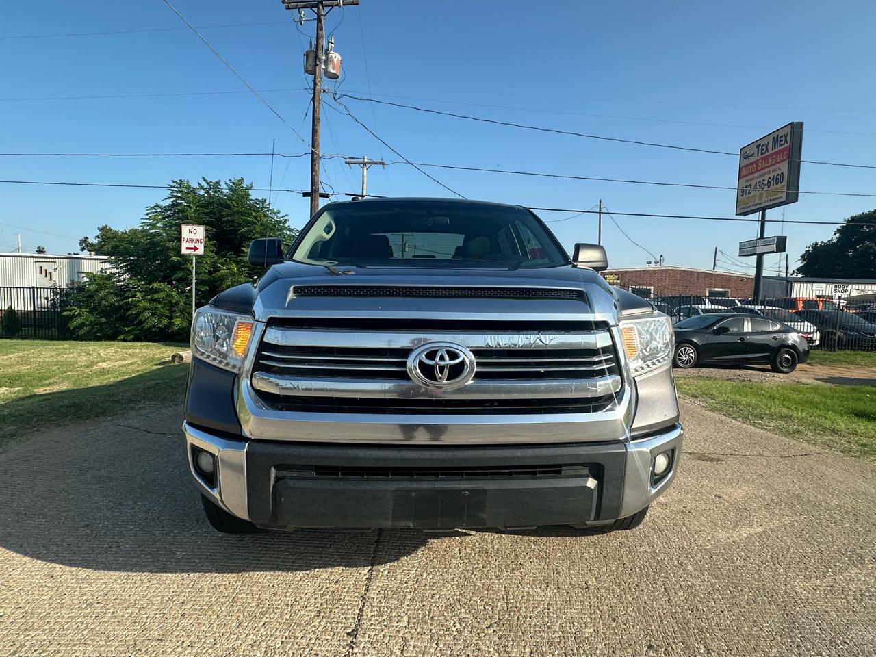 Toyota Tundra SR5 4.6L V8 CrewMax 2WD 2017