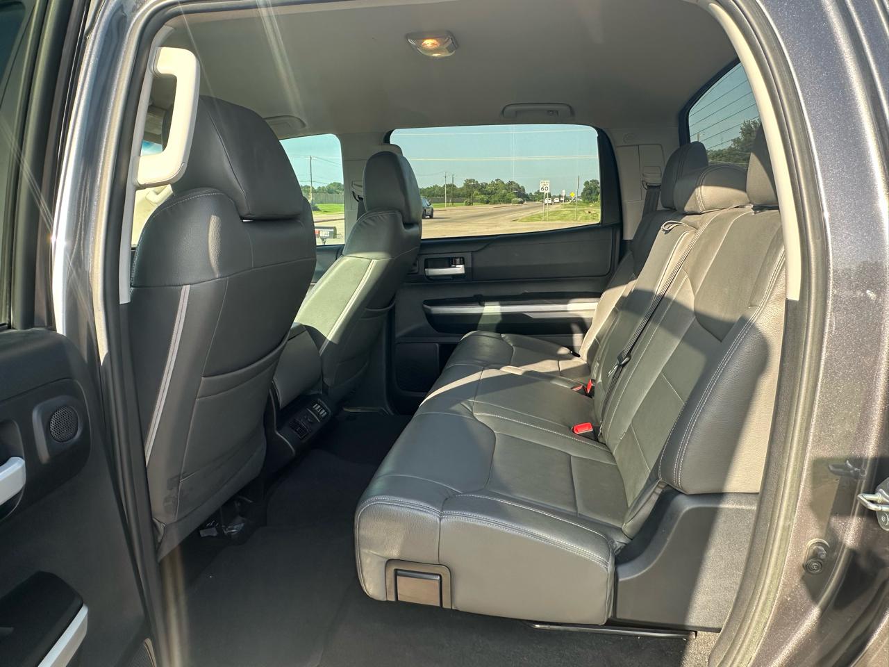 Toyota Tundra SR5 4.6L V8 CrewMax 2WD 2017