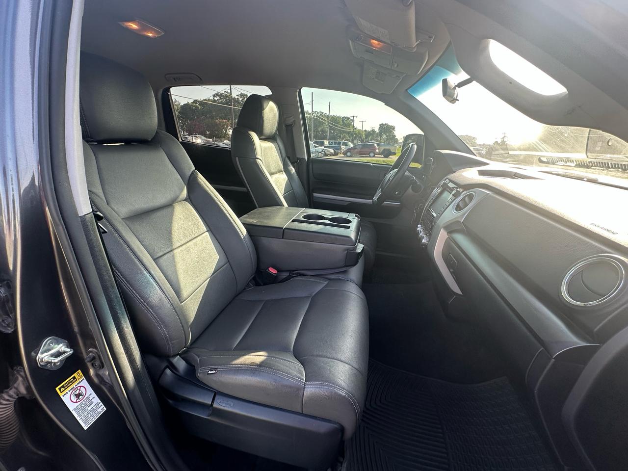 Toyota Tundra SR5 4.6L V8 CrewMax 2WD 2017