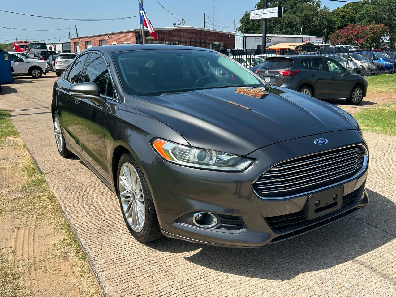 Ford Fusion SE 2016