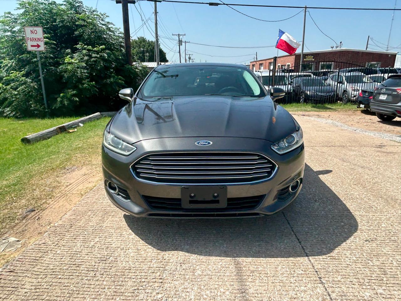 Ford Fusion SE 2016