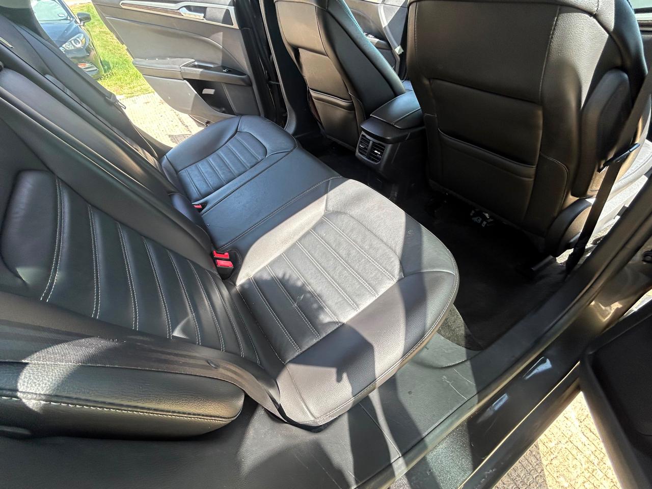 Ford Fusion SE 2016