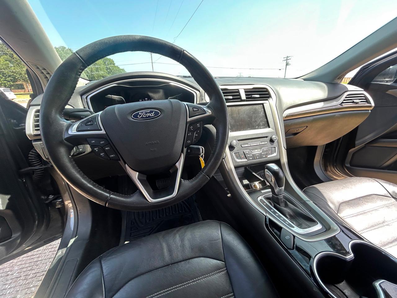 Ford Fusion SE 2016