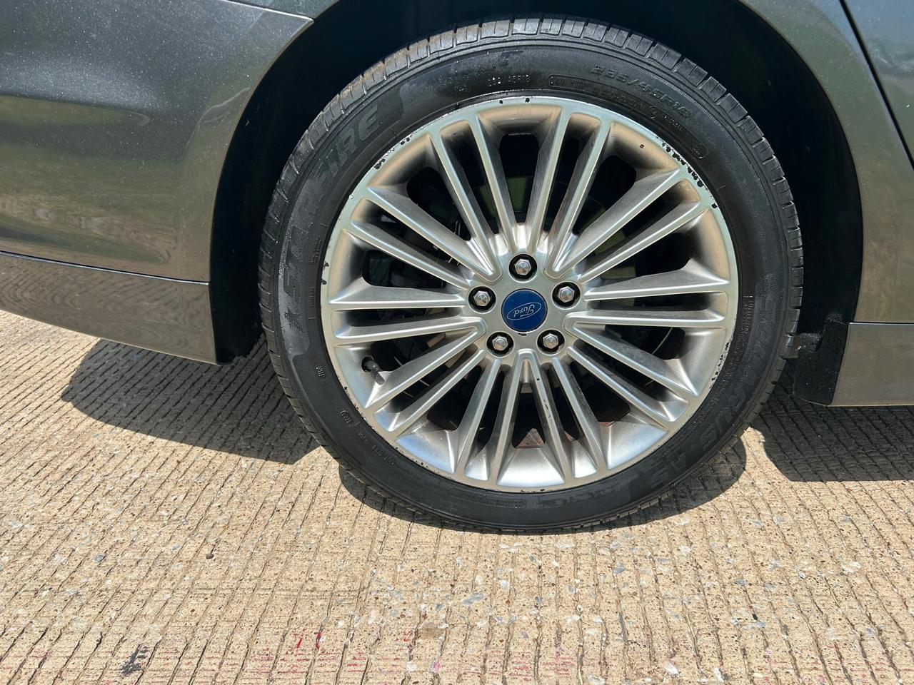 Ford Fusion SE 2016
