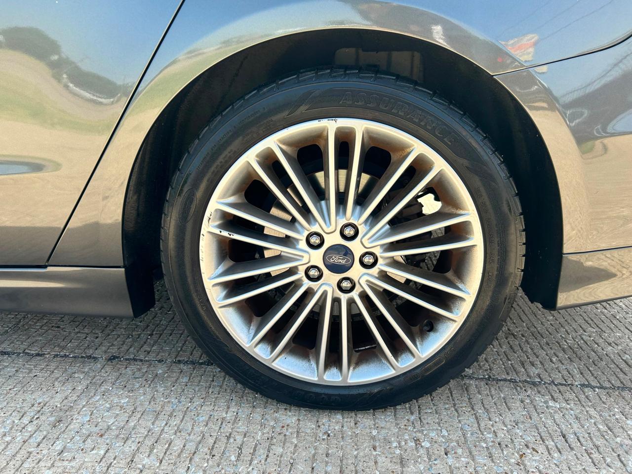Ford Fusion SE 2016