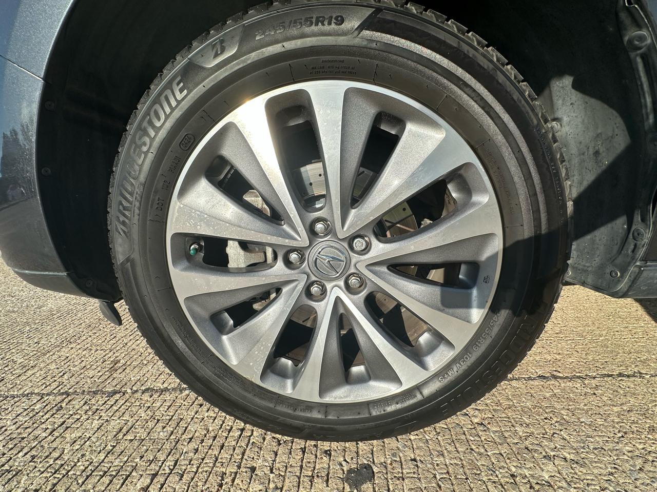 Acura MDX 9-Spd AT w/Tech Package 2016