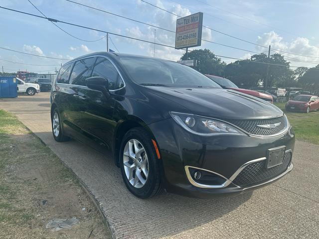2018 Chrysler Pacifica Touring Plus FWD