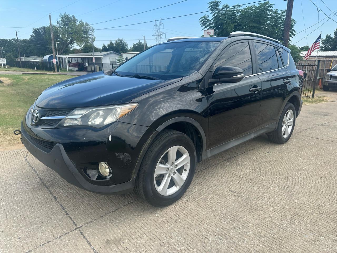 Toyota RAV4 XLE FWD 2014
