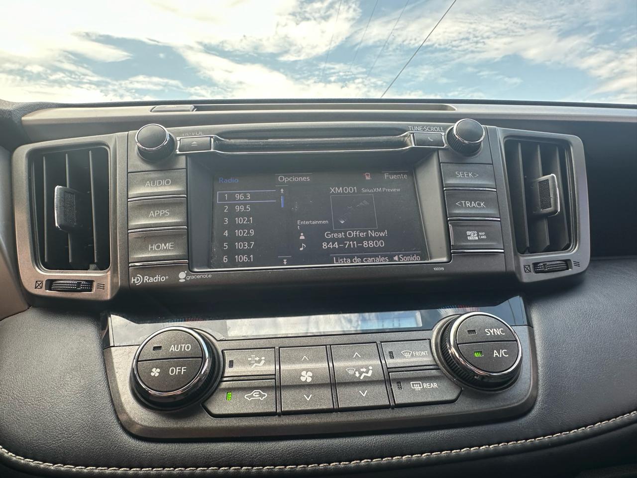 Toyota RAV4 XLE FWD 2014