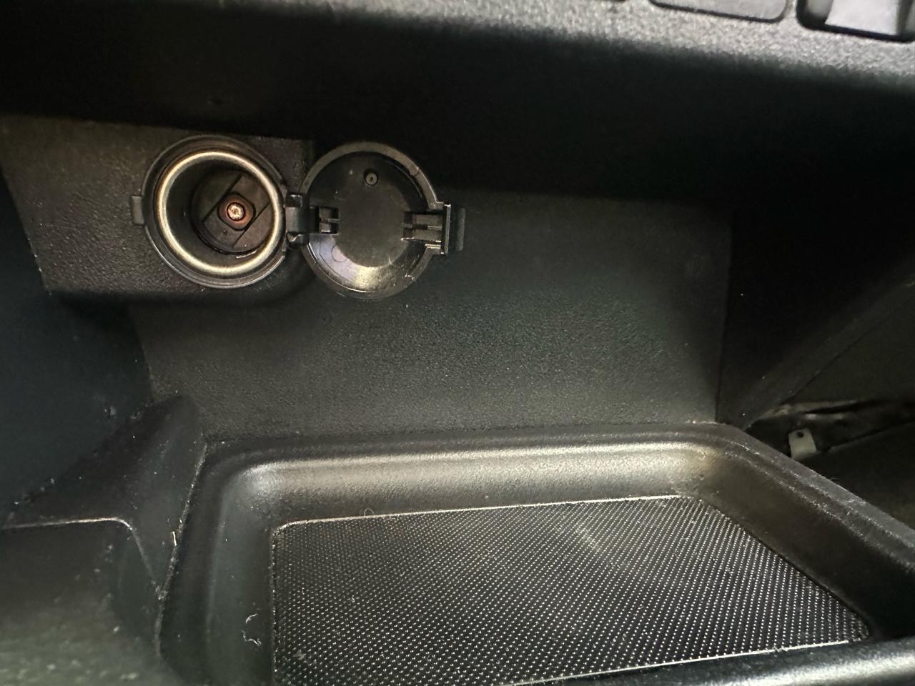 Toyota RAV4 XLE FWD 2014