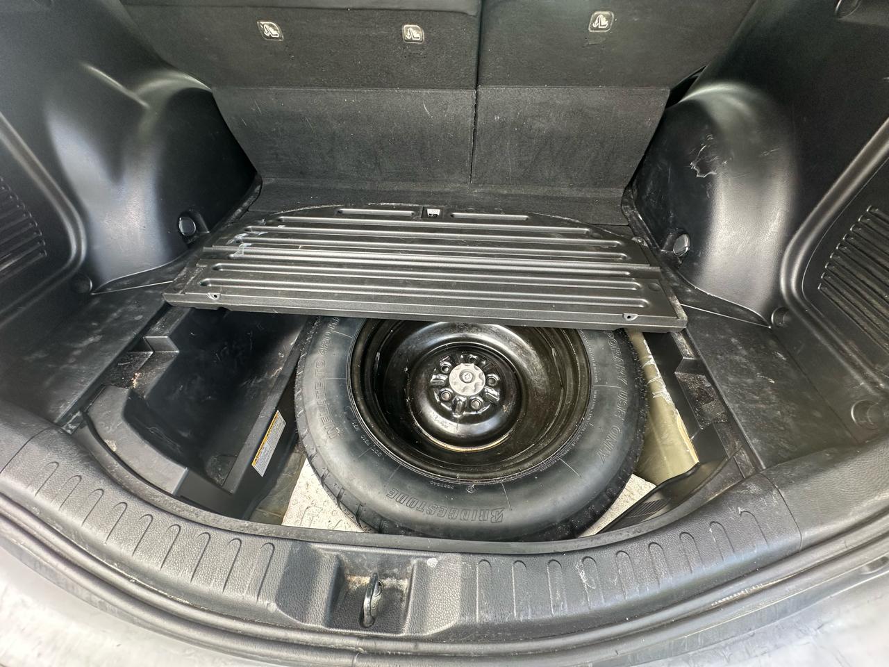 Toyota RAV4 XLE FWD 2014