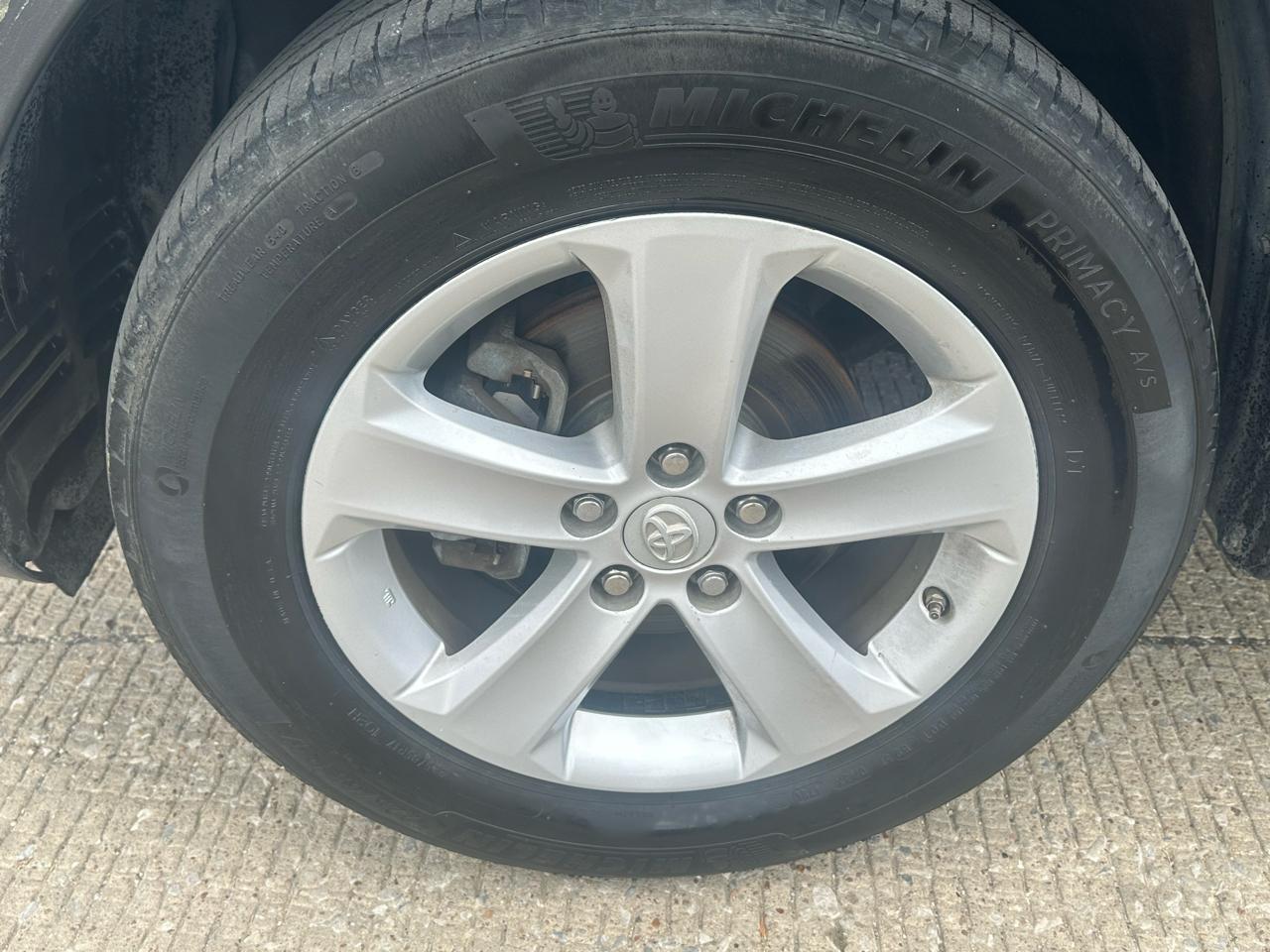 Toyota RAV4 XLE FWD 2014