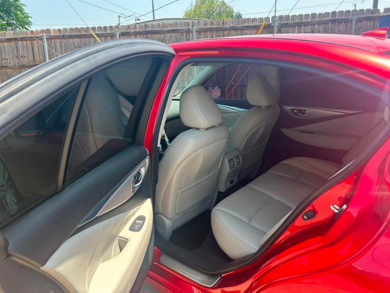 Infiniti Q50 3.0t LUXE 2021