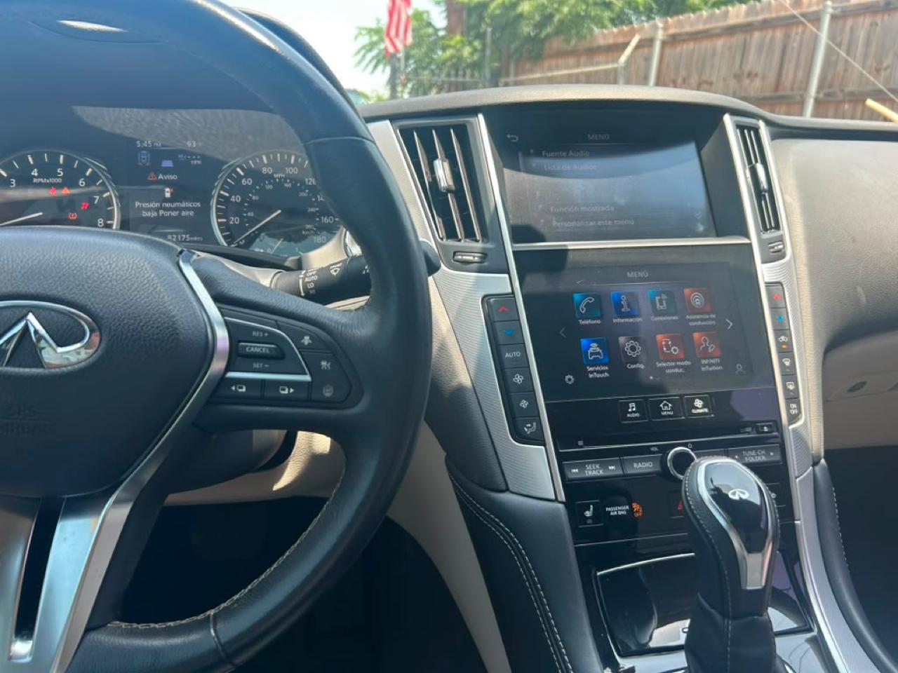 Infiniti Q50 3.0t LUXE 2021
