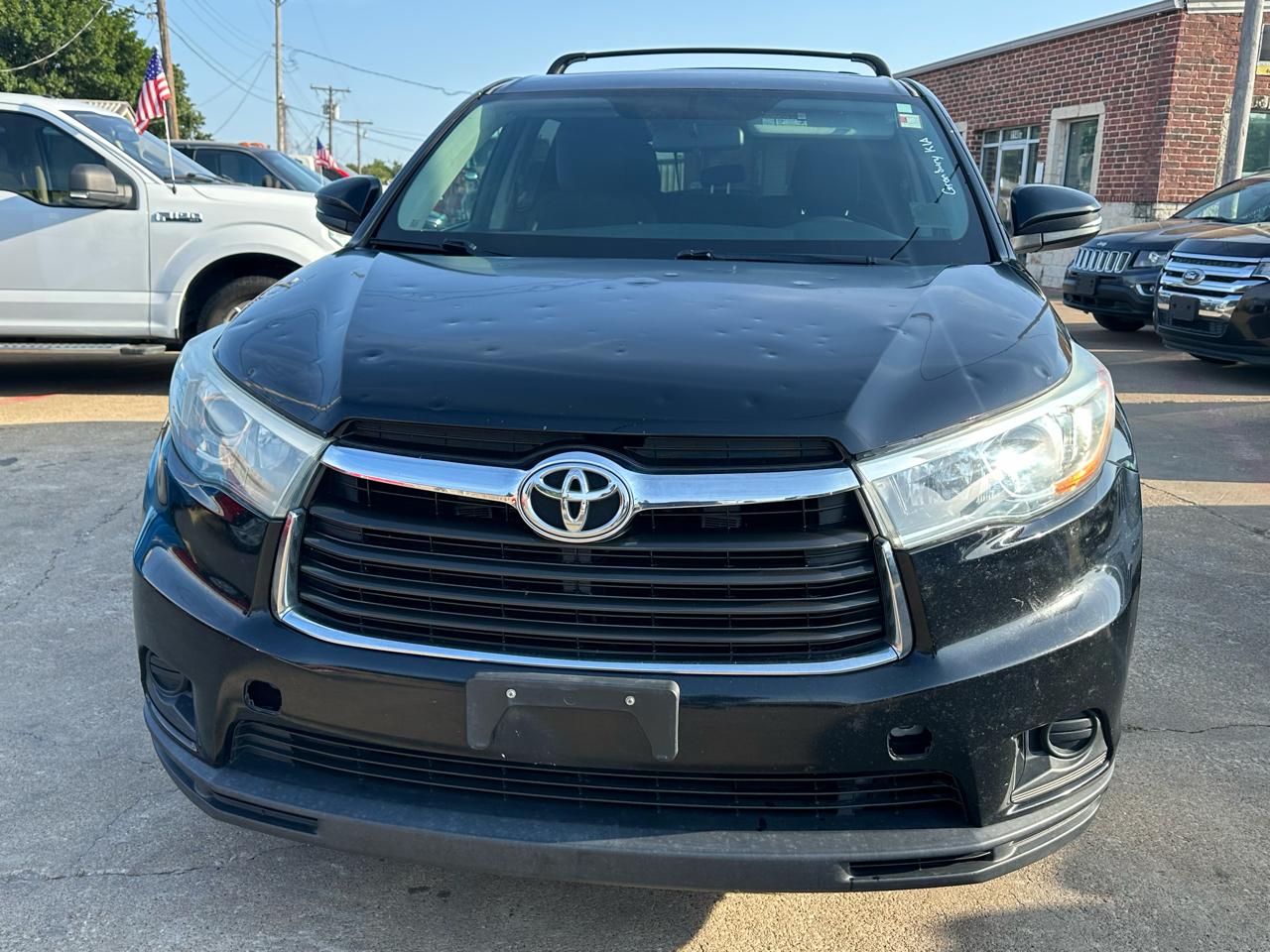 Toyota Highlander LE FWD V6 2015