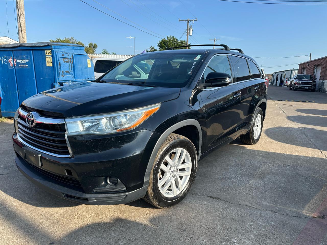Toyota Highlander LE FWD V6 2015
