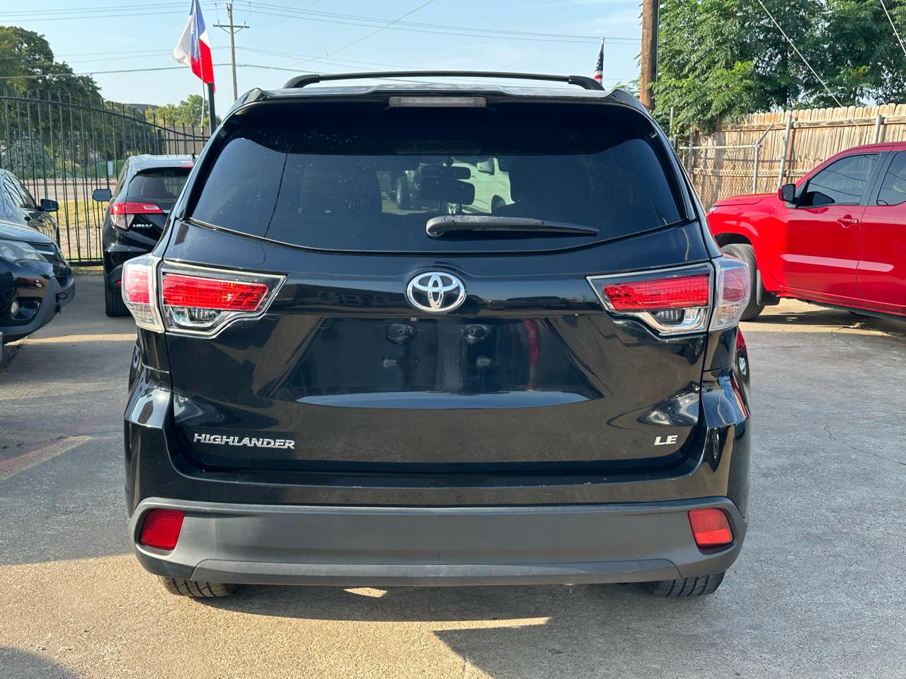 Toyota Highlander LE FWD V6 2015