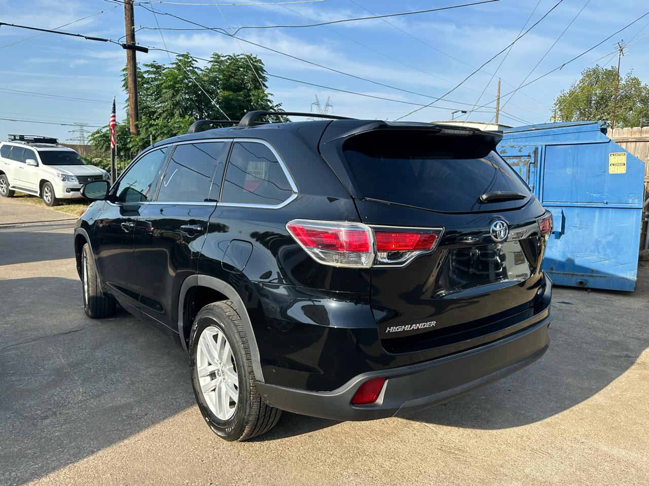 Toyota Highlander LE FWD V6 2015