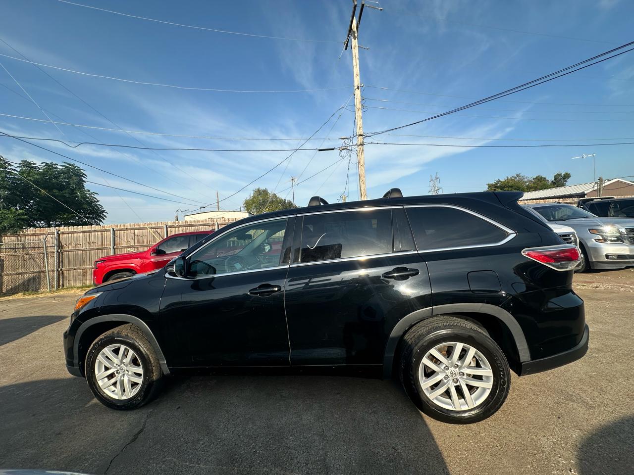 Toyota Highlander LE FWD V6 2015