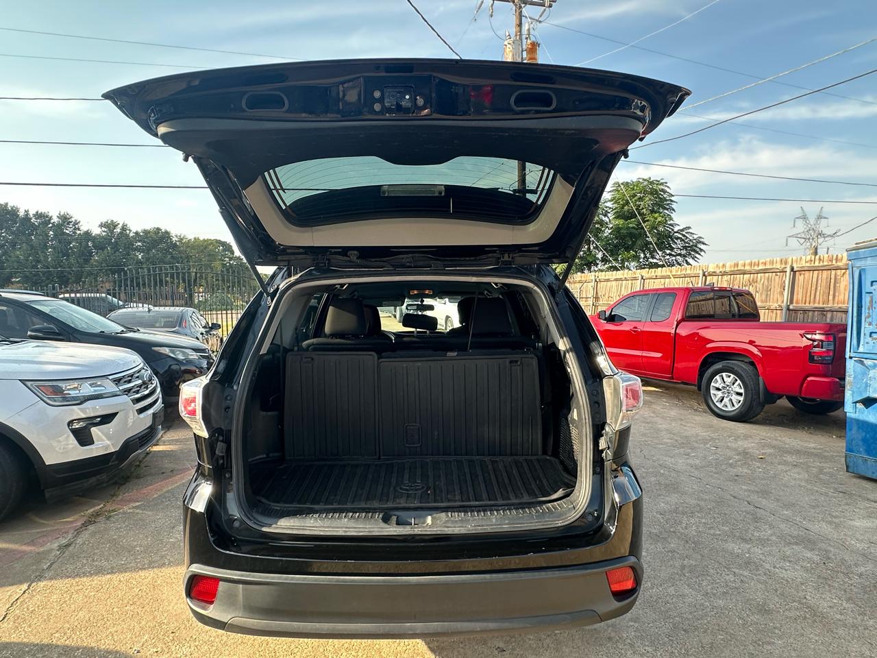Toyota Highlander LE FWD V6 2015