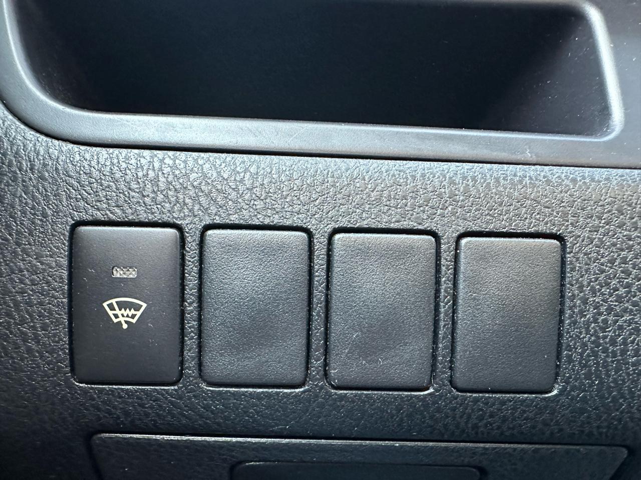 Toyota Highlander LE FWD V6 2015