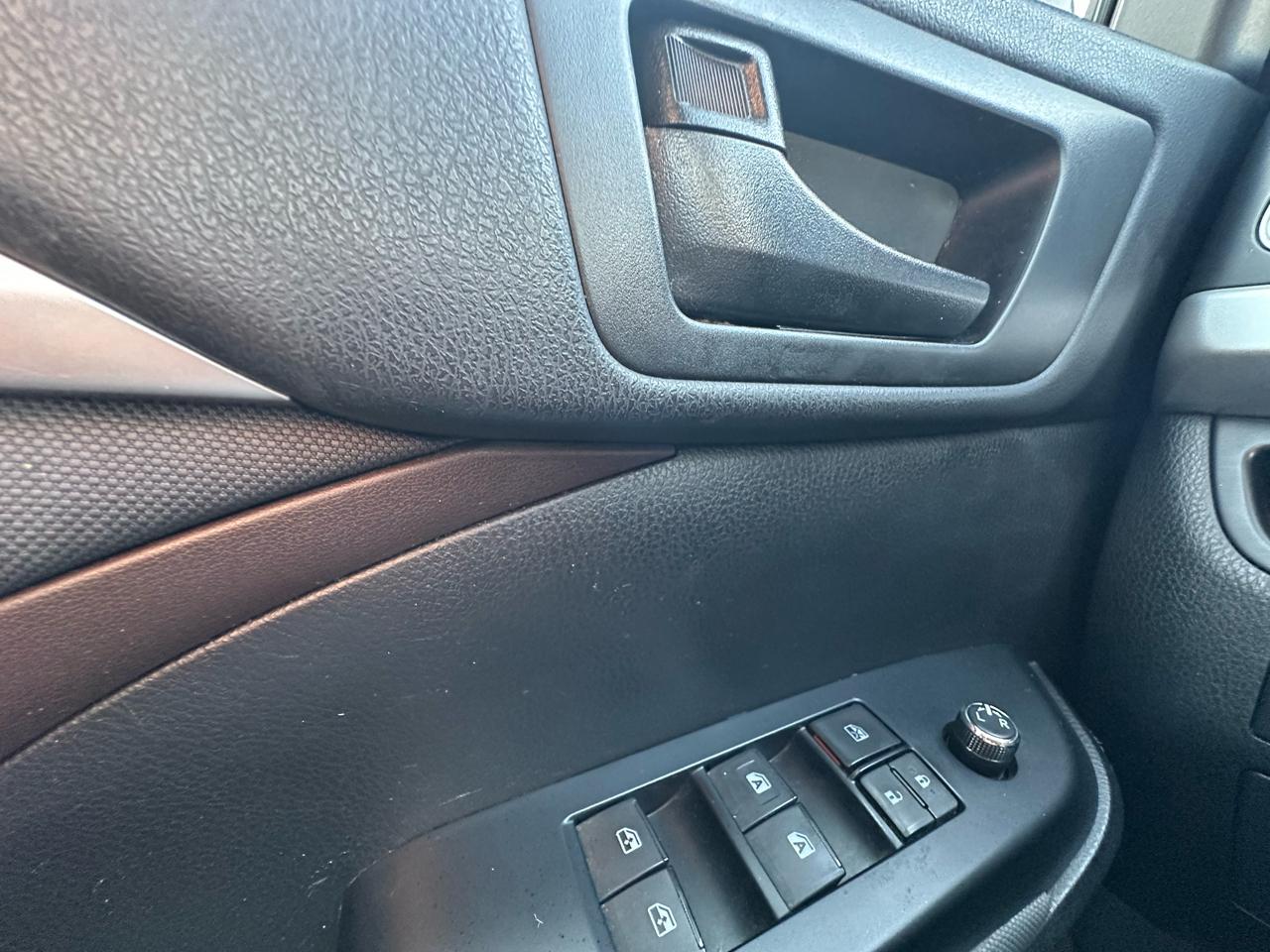 Toyota Highlander LE FWD V6 2015