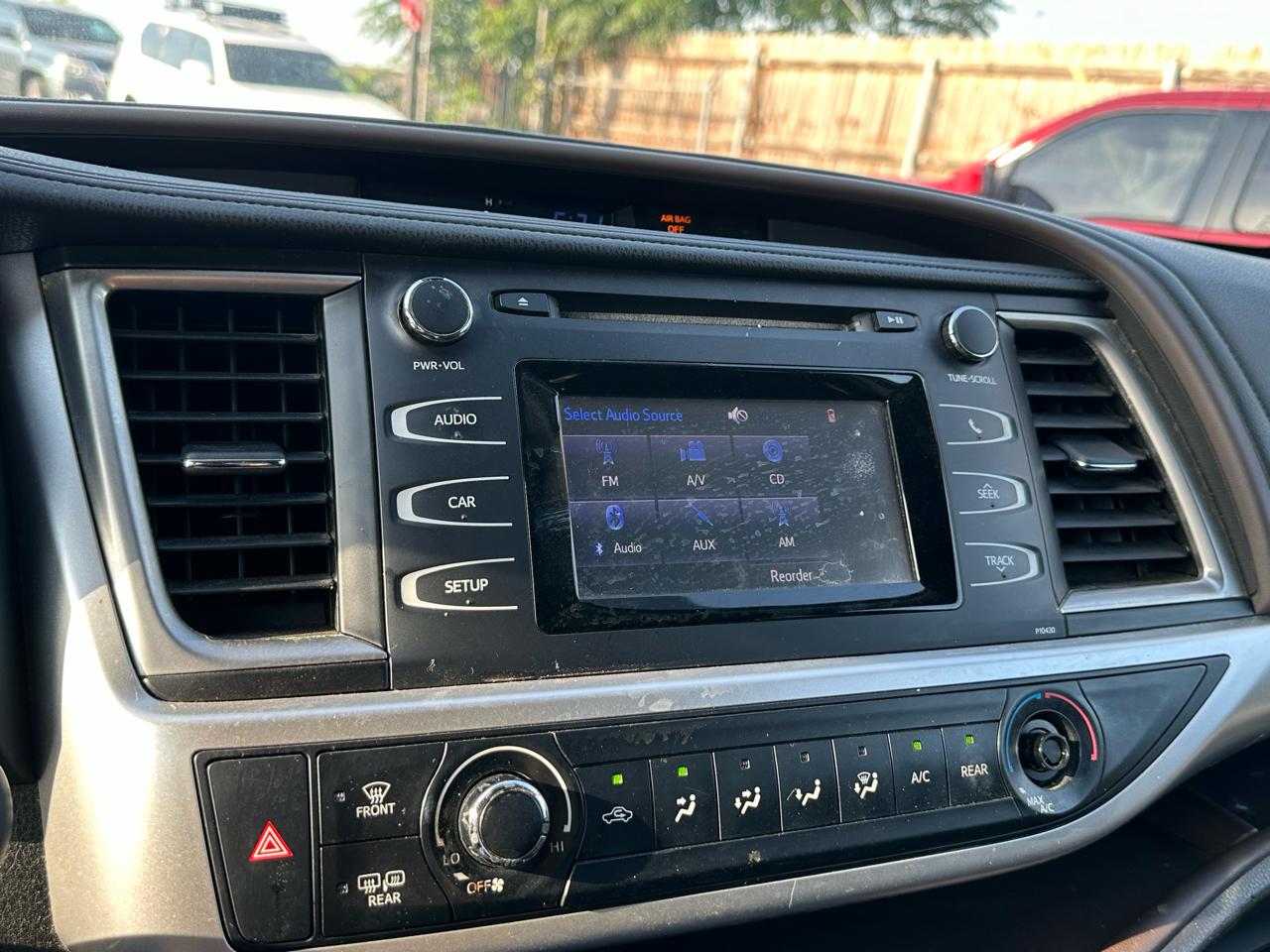 Toyota Highlander LE FWD V6 2015