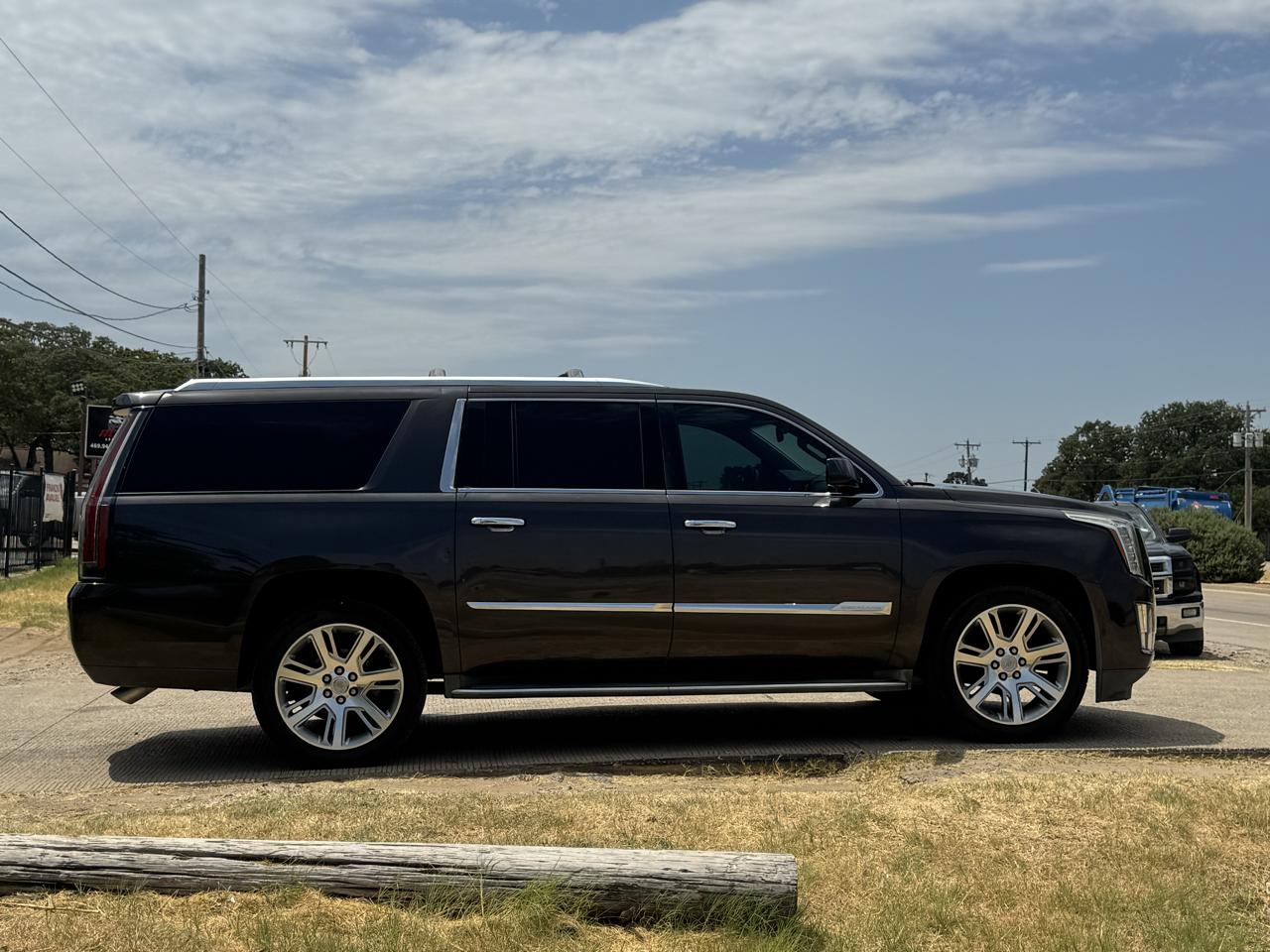 Cadillac Escalade ESV 2WD Luxury 2015