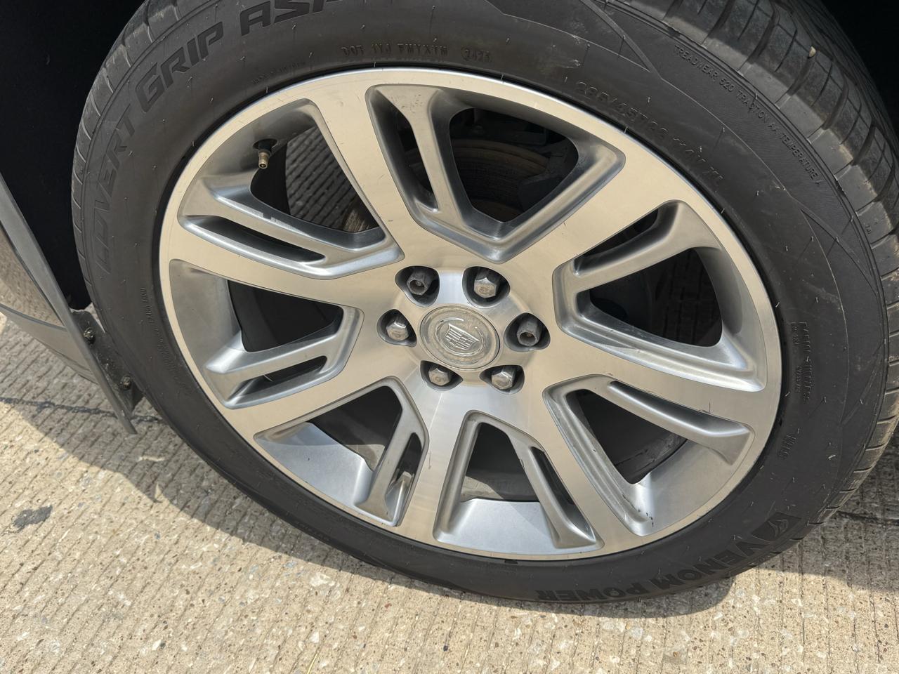 Cadillac Escalade ESV 2WD Luxury 2015