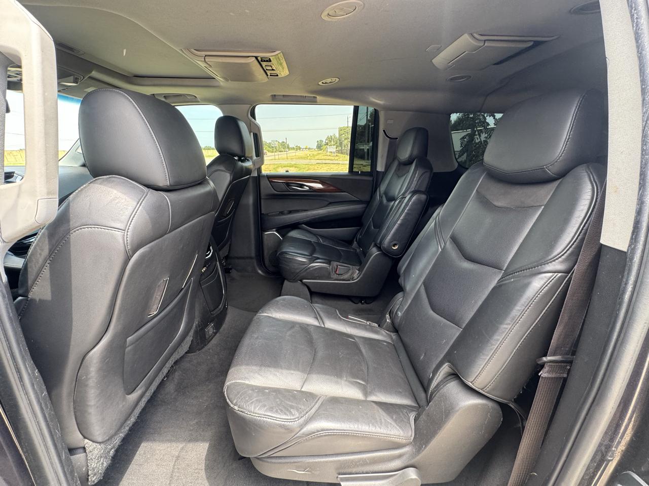 Cadillac Escalade ESV 2WD Luxury 2015