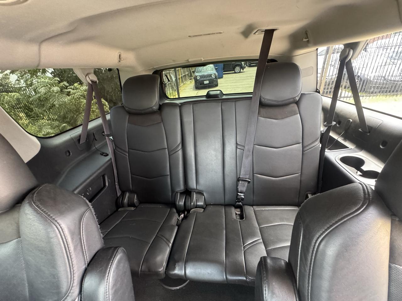 Cadillac Escalade ESV 2WD Luxury 2015