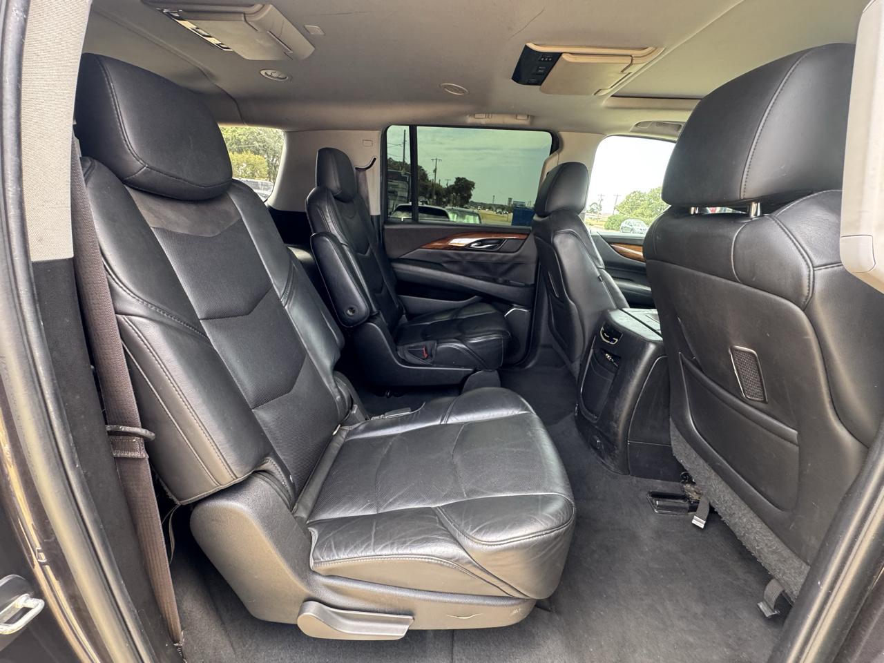 Cadillac Escalade ESV 2WD Luxury 2015